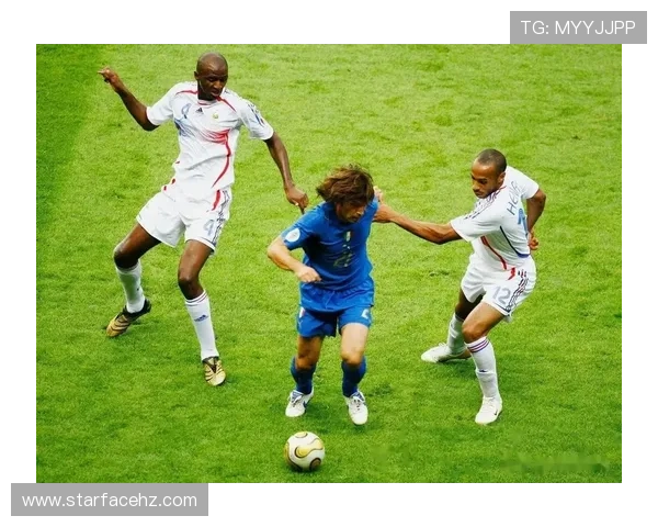 六位足球明星的传奇故事与辉煌成就揭秘